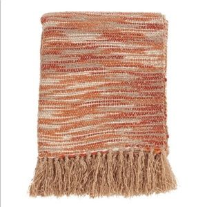 Saro throw blanket